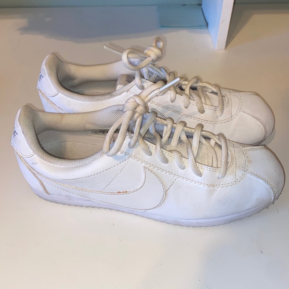 Womens Nike Cortez Shoes. Size 6.5